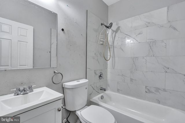1826 N MILTON AVE, Baltimore, MD 21213
