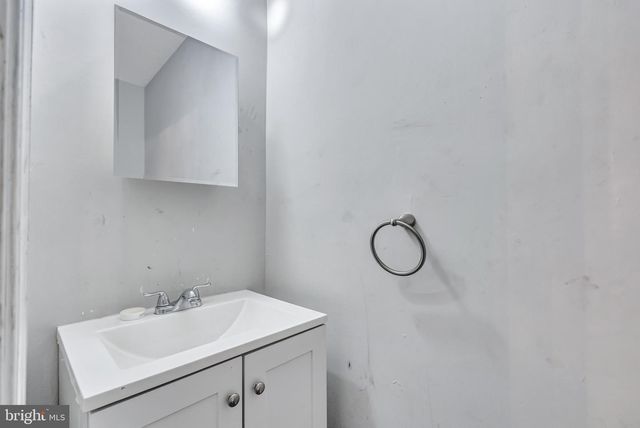 1826 N MILTON AVE, Baltimore, MD 21213