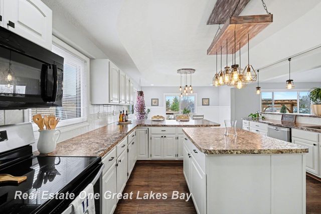 2024 Montague Road, Davison, MI 48423