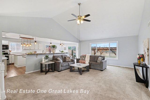 2024 Montague Road, Davison, MI 48423