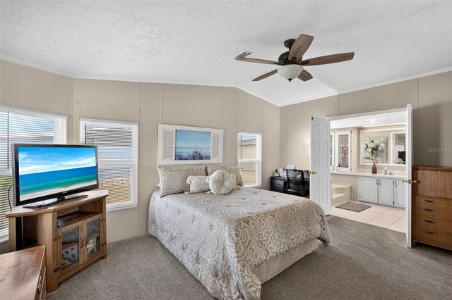 512 LA PLAYA CIRCLE, North Port, FL 34287