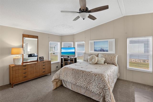 512 LA PLAYA CIRCLE, North Port, FL 34287