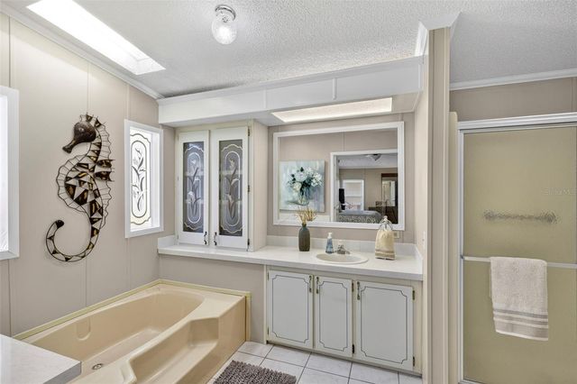 512 LA PLAYA CIRCLE, North Port, FL 34287