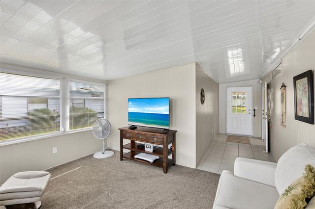 512 LA PLAYA CIRCLE, North Port, FL 34287