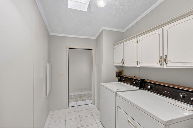 512 LA PLAYA CIRCLE, North Port, FL 34287