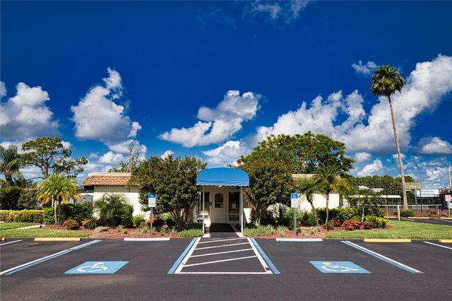 512 LA PLAYA CIRCLE, North Port, FL 34287