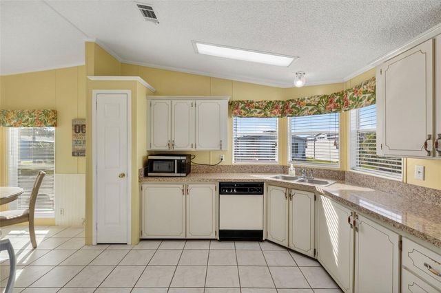 512 LA PLAYA CIRCLE, North Port, FL 34287