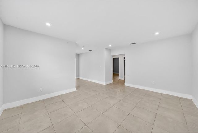 7261 SW 21st St 7263, Miami, FL 33155