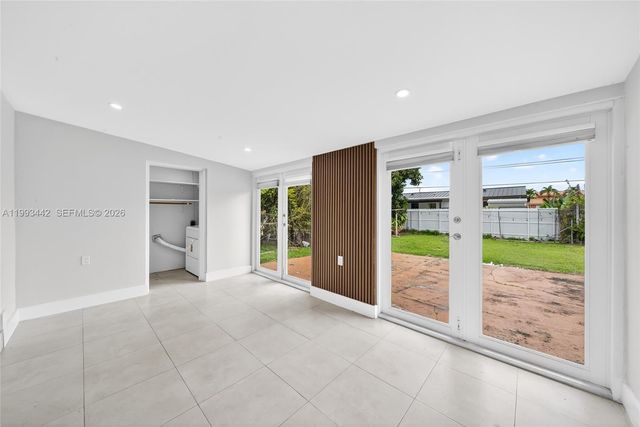 7261 SW 21st St 7263, Miami, FL 33155