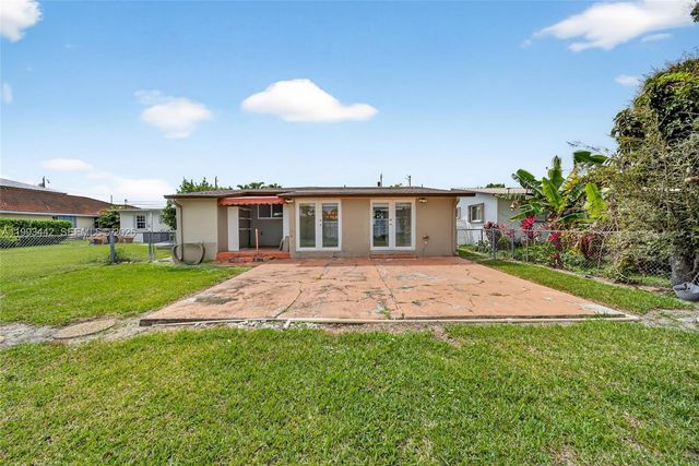 7261 SW 21st St 7263, Miami, FL 33155
