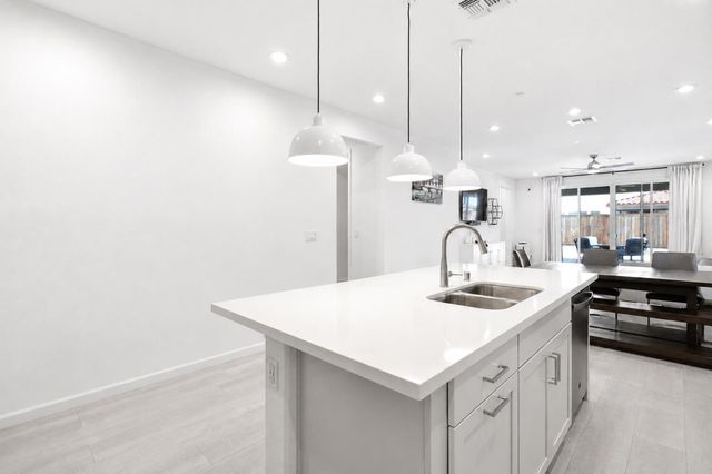 631 Aberdeen Ln, Lincoln, CA 95648