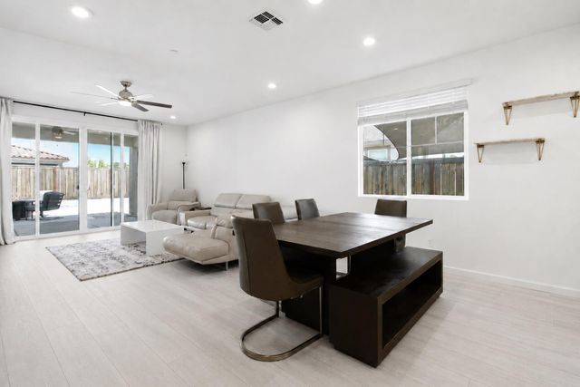 631 Aberdeen Ln, Lincoln, CA 95648