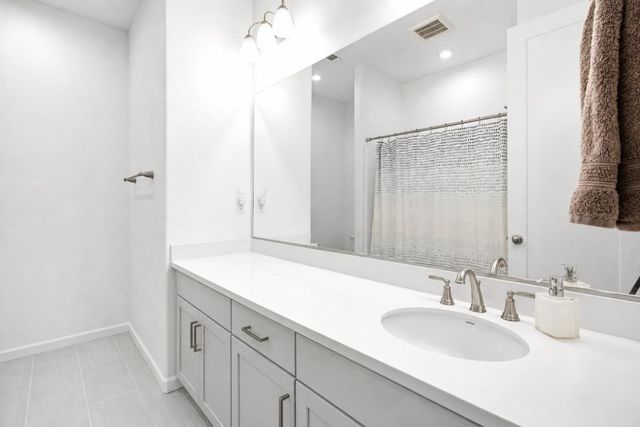 631 Aberdeen Ln, Lincoln, CA 95648