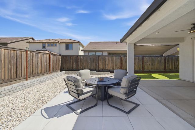 631 Aberdeen Ln, Lincoln, CA 95648