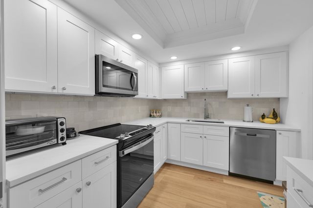 10 SE Turtle Creek Drive Unit B, Tequesta, FL 33469