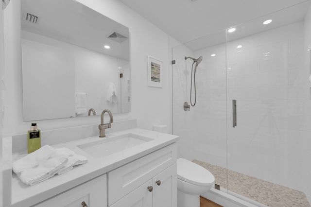 10 SE Turtle Creek Drive Unit B, Tequesta, FL 33469