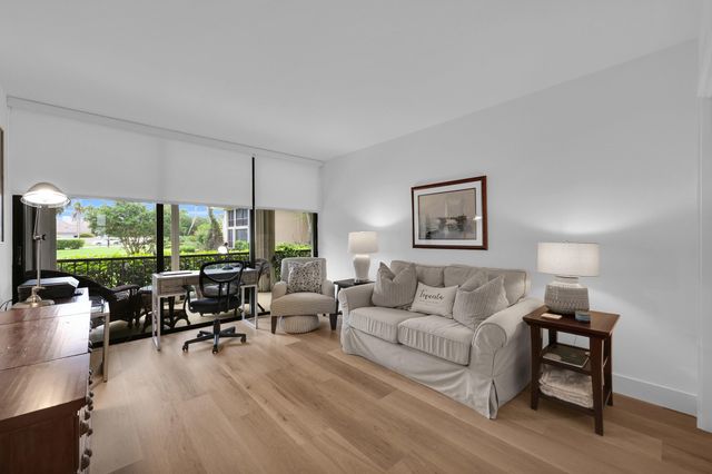10 SE Turtle Creek Drive Unit B, Tequesta, FL 33469