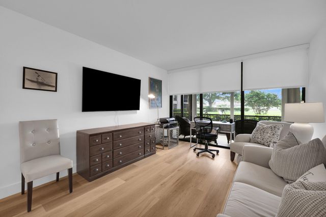 10 SE Turtle Creek Drive Unit B, Tequesta, FL 33469