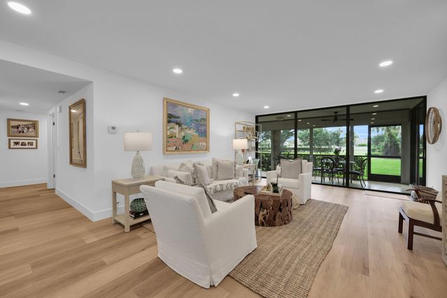 10 SE Turtle Creek Drive Unit B, Tequesta, FL 33469