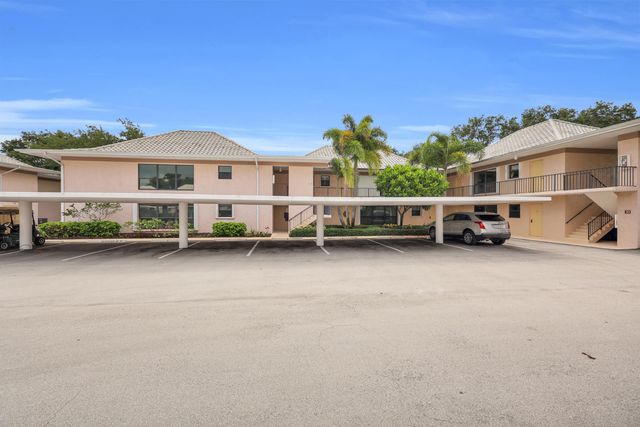 10 SE Turtle Creek Drive Unit B, Tequesta, FL 33469