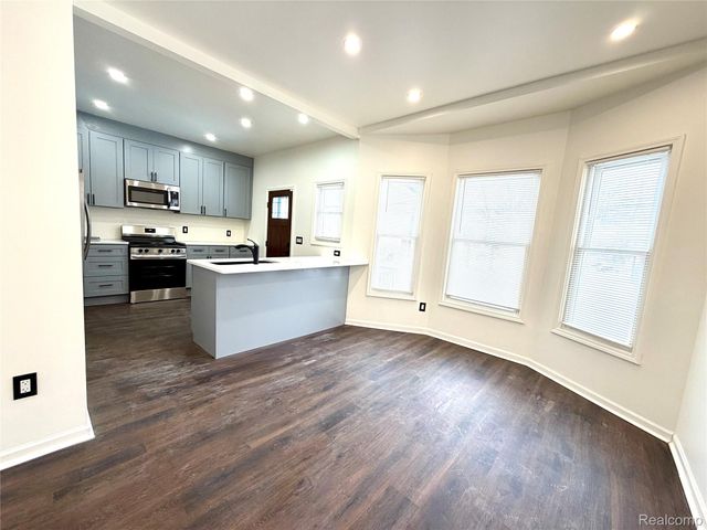 1203 W Euclid Street, Detroit, MI 48202