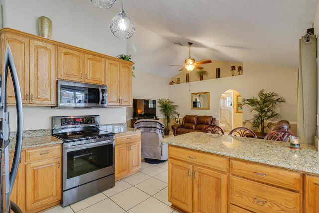 2374 SW Chateau Terrace, Port St. Lucie, Port St Lucie, FL 34953