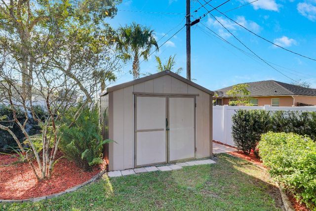 2374 SW Chateau Terrace, Port St. Lucie, Port St Lucie, FL 34953