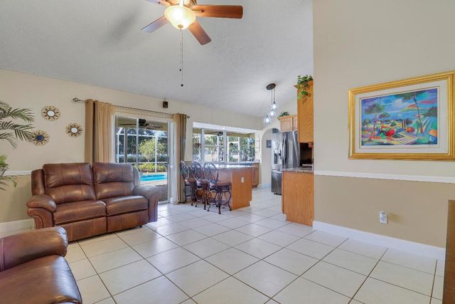 2374 SW Chateau Terrace, Port St. Lucie, Port St Lucie, FL 34953