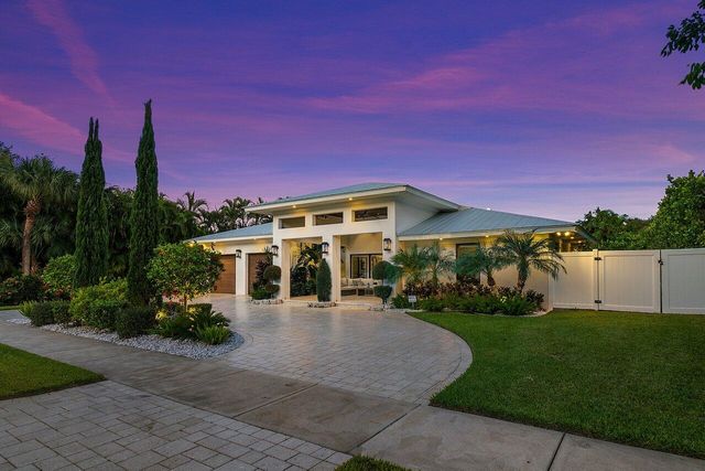 1117 Lake Drive, Delray Beach, FL 33444