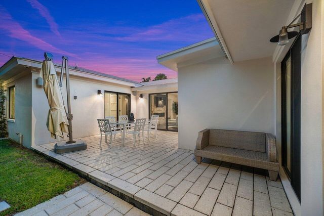 1117 Lake Drive, Delray Beach, FL 33444