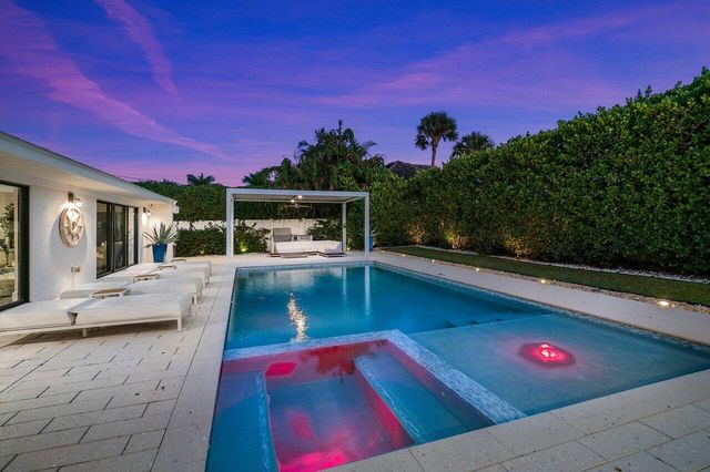 1117 Lake Drive, Delray Beach, FL 33444