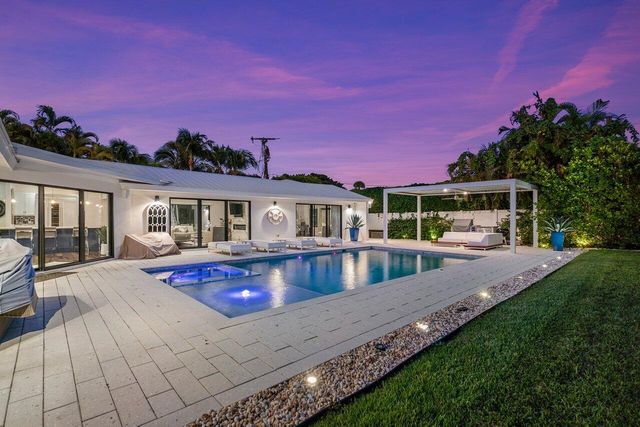 1117 Lake Drive, Delray Beach, FL 33444