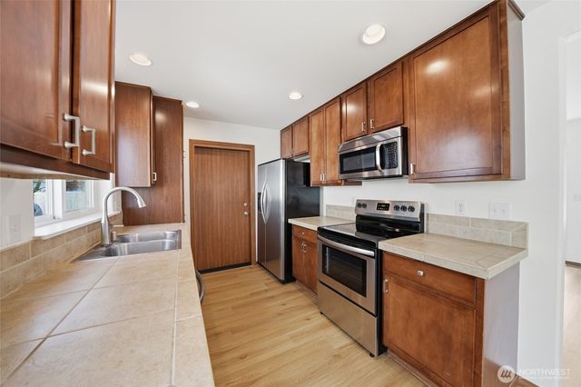 1721 Langdon Street, Sumner, WA 98390