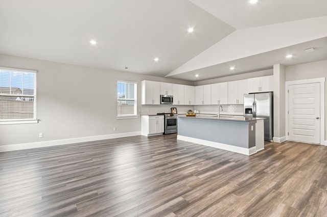 917 Sassafras Ct, Spring Hill, TN 37174