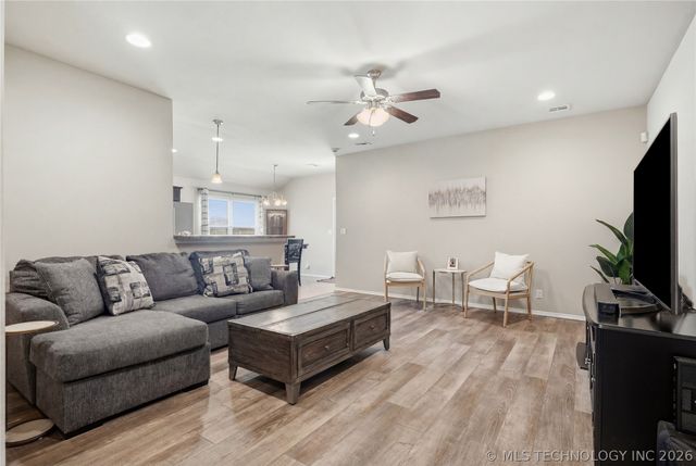 6620 N 128th East Avenue, Owasso, OK 74055