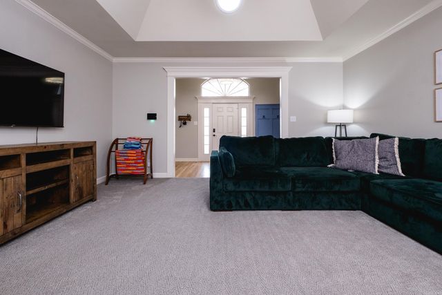 15 Roanne Court, Little Rock, AR 72211