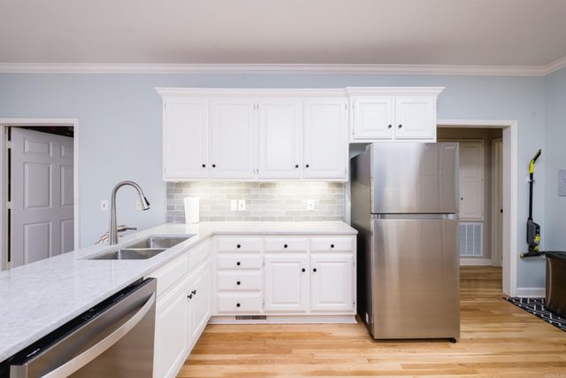 15 Roanne Court, Little Rock, AR 72211