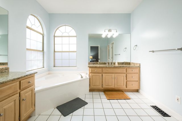 15 Roanne Court, Little Rock, AR 72211