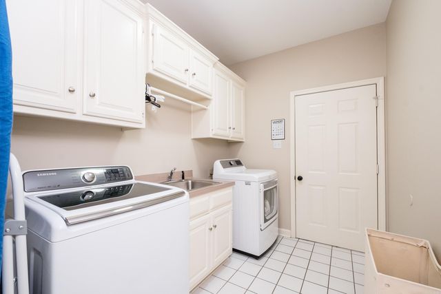 15 Roanne Court, Little Rock, AR 72211