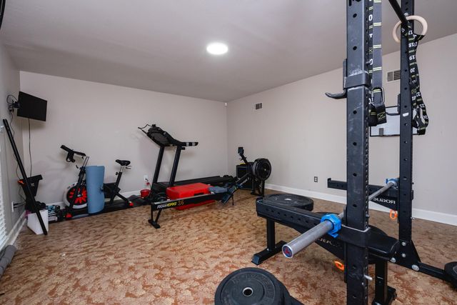 15 Roanne Court, Little Rock, AR 72211