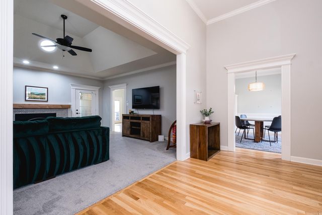 15 Roanne Court, Little Rock, AR 72211