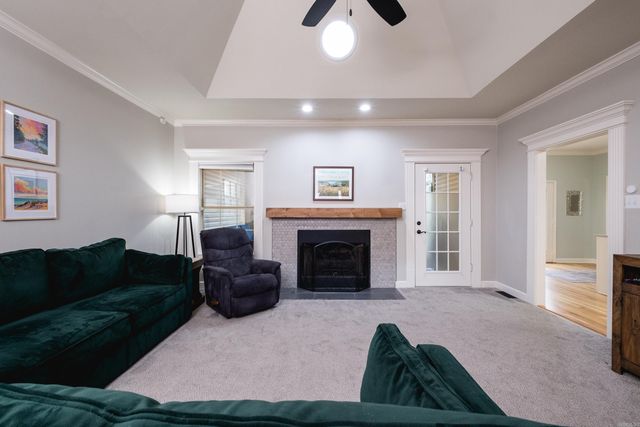 15 Roanne Court, Little Rock, AR 72211