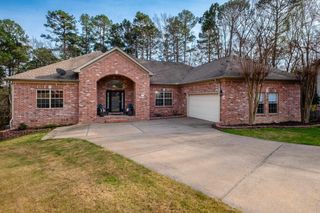 15 Roanne Court, Little Rock, AR 72211
