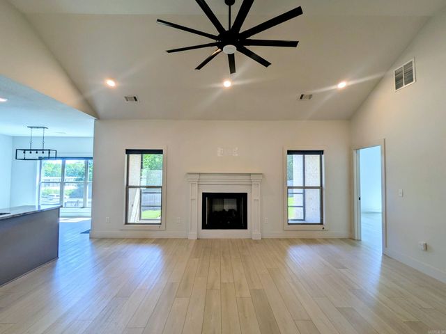 3420 Valencia Drive, Jonesboro, AR 72405