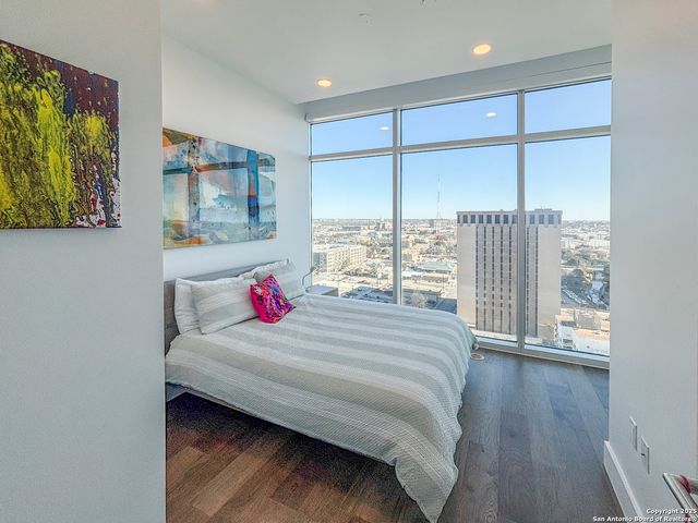 123 Lexington Ave Apt 1402, San Antonio, TX 78205