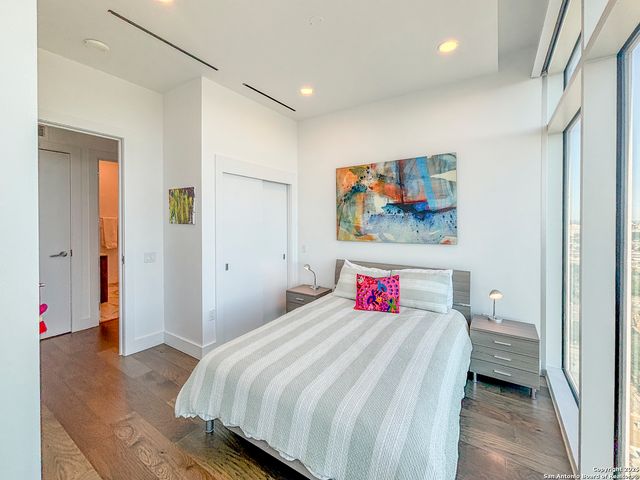 123 Lexington Ave Apt 1402, San Antonio, TX 78205