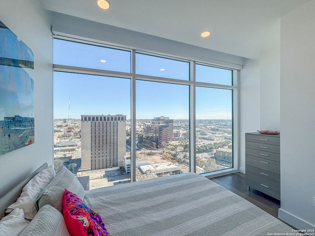 123 Lexington Ave Apt 1402, San Antonio, TX 78205