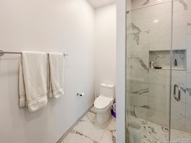 123 Lexington Ave Apt 1402, San Antonio, TX 78205