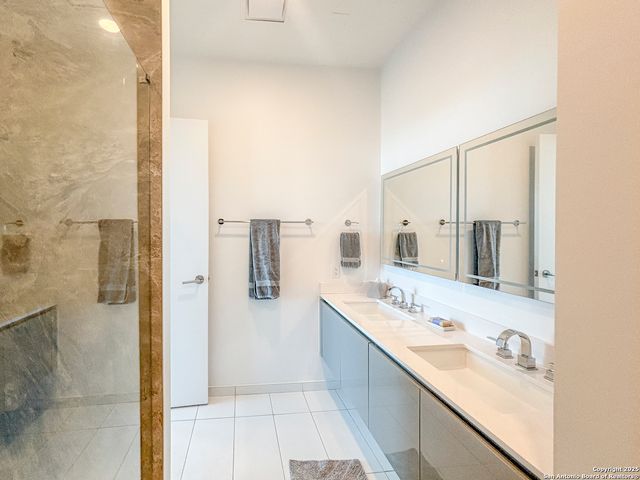 123 Lexington Ave Apt 1402, San Antonio, TX 78205