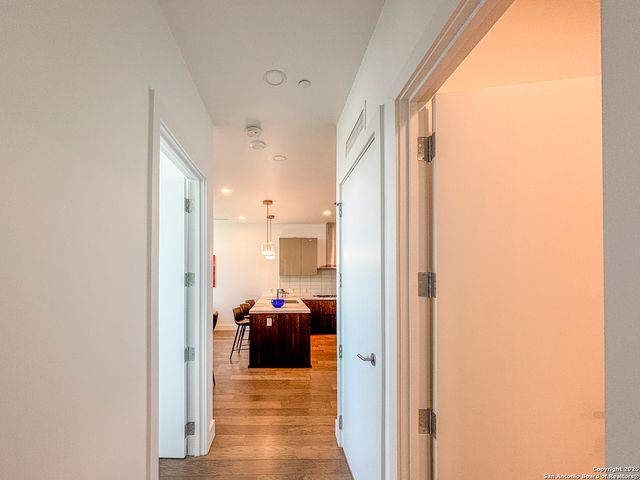 123 Lexington Ave Apt 1402, San Antonio, TX 78205